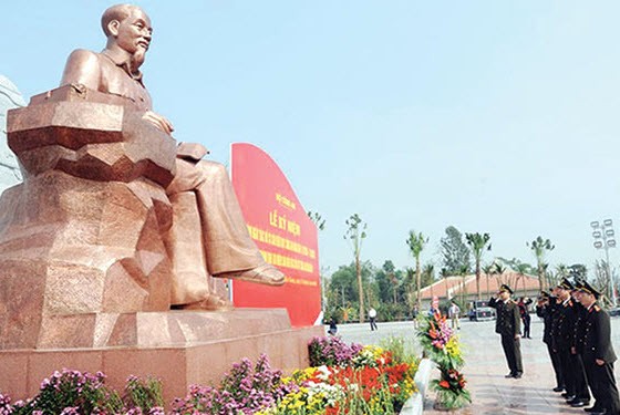 Hoạt động kỷ niệm 75 năm Ngày Chủ tịch Hồ Chí Minh ra Lời kêu gọi thi đua ái quốc tại Khu lưu...