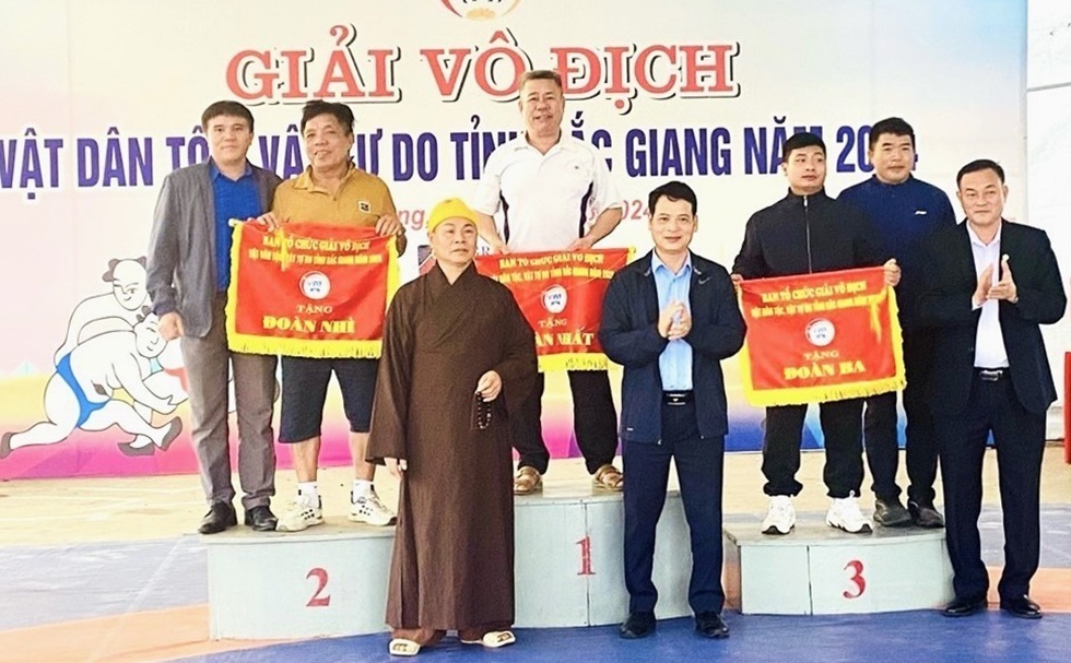 Tân Yên giành giải nhì toàn đoàn giải Vô địch vật dân tộc, vật tự do