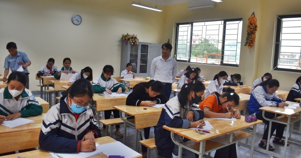 Gần 1.100 học sinh tham gia dự thi học sinh giỏi văn hóa cấp huyện năm học 2023-2024