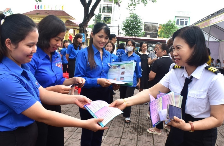 Ngày hội việc làm huyện Tân Yên|https://tanyen.bacgiang.gov.vn/en_US/chi-tiet-tin-tuc/-/asset_publisher/Enp27vgshTez/content/ngay-hoi-viec-lam-huyen-tan-yen