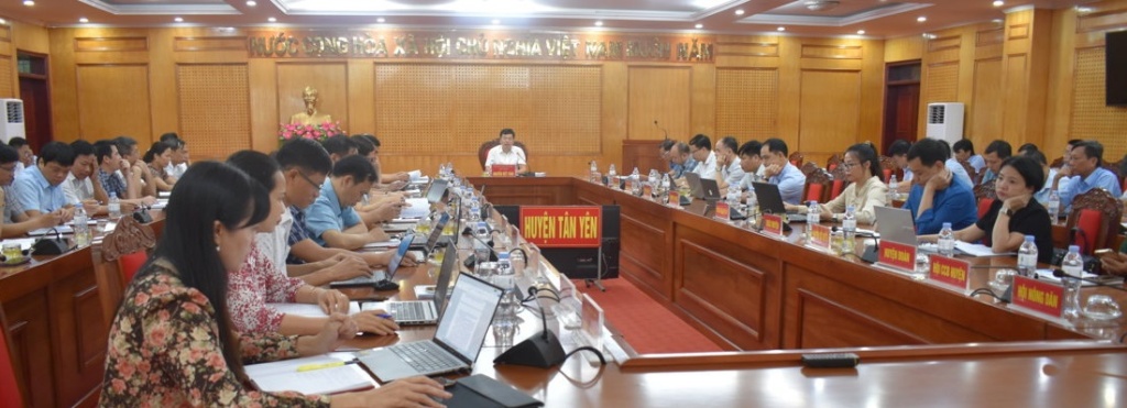 UBND huyện  tổ chức phiên họp thường kỳ tháng 6|https://tanyen.bacgiang.gov.vn/en_GB/chi-tiet-tin-tuc/-/asset_publisher/Enp27vgshTez/content/ubnd-huyen-to-chuc-phien-hop-thuong-ky-than-10