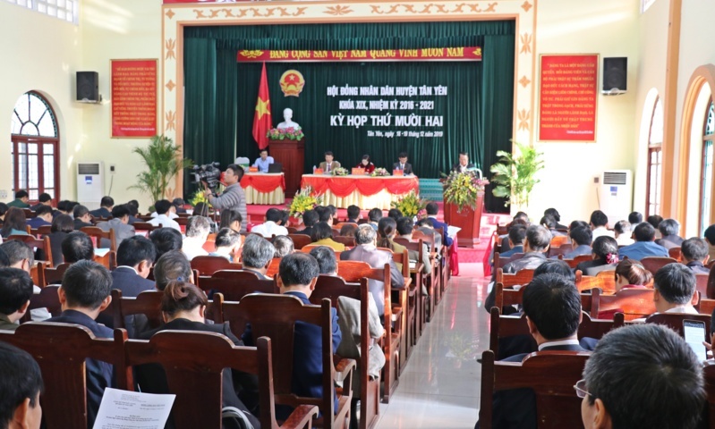 HĐND huyện Tân Yên khóa XIX, nhiệm kỳ 2016- 2021  khai mạc kỳ họp thứ 12.