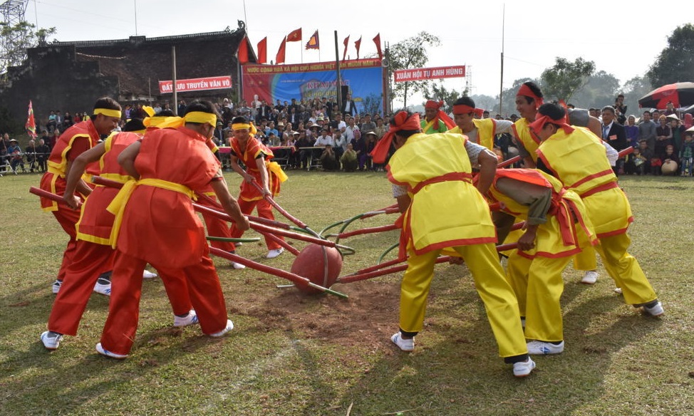 Việt Lập tổ chức Lễ hội đình Nội và khôi phục tục cướp cầu