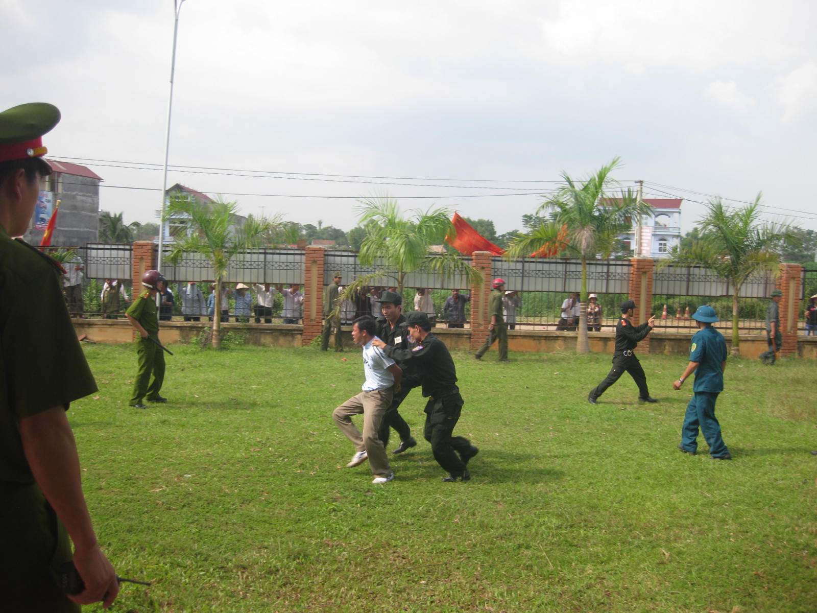 Khai mạc diễn tập khu vực phòng thủ tại huyện Tân Yên năm 2011