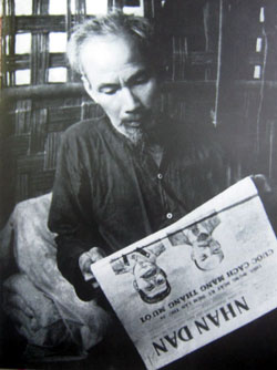 Kỷ niệm 87 năm Ngày Báo chí Cách mạng Việt Nam 21-6 (1925-2012):  Viết cho ai xem, viết để làm gì? 