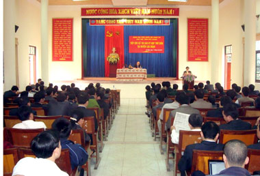 Phó Thủ tướng Nguyễn Thiện Nhân tiếp xúc cử tri huyện Lục Ngạn