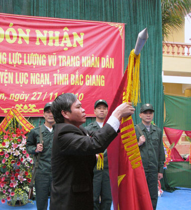 Xã Cấm Sơn đón nhận danh hiệu Anh hùng lực lượng vũ trang nhân dân
